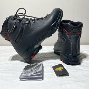 Men's Black Hiking Boots